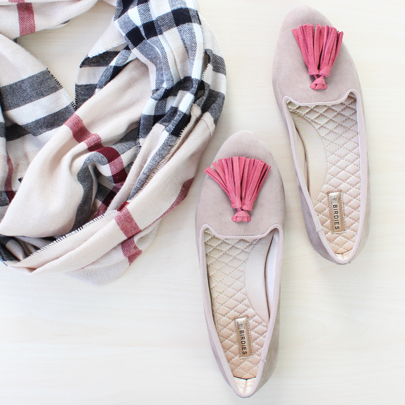 CUPCAKES AND CASHMERE