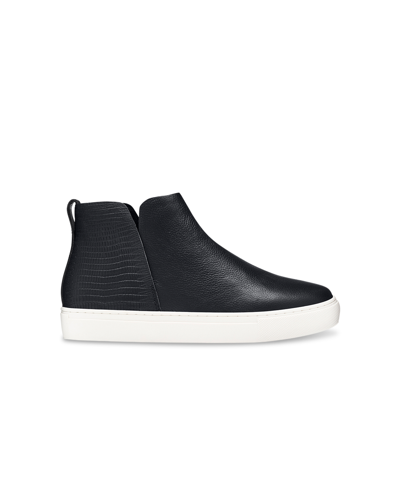 side view of the Falcon in Black Leather