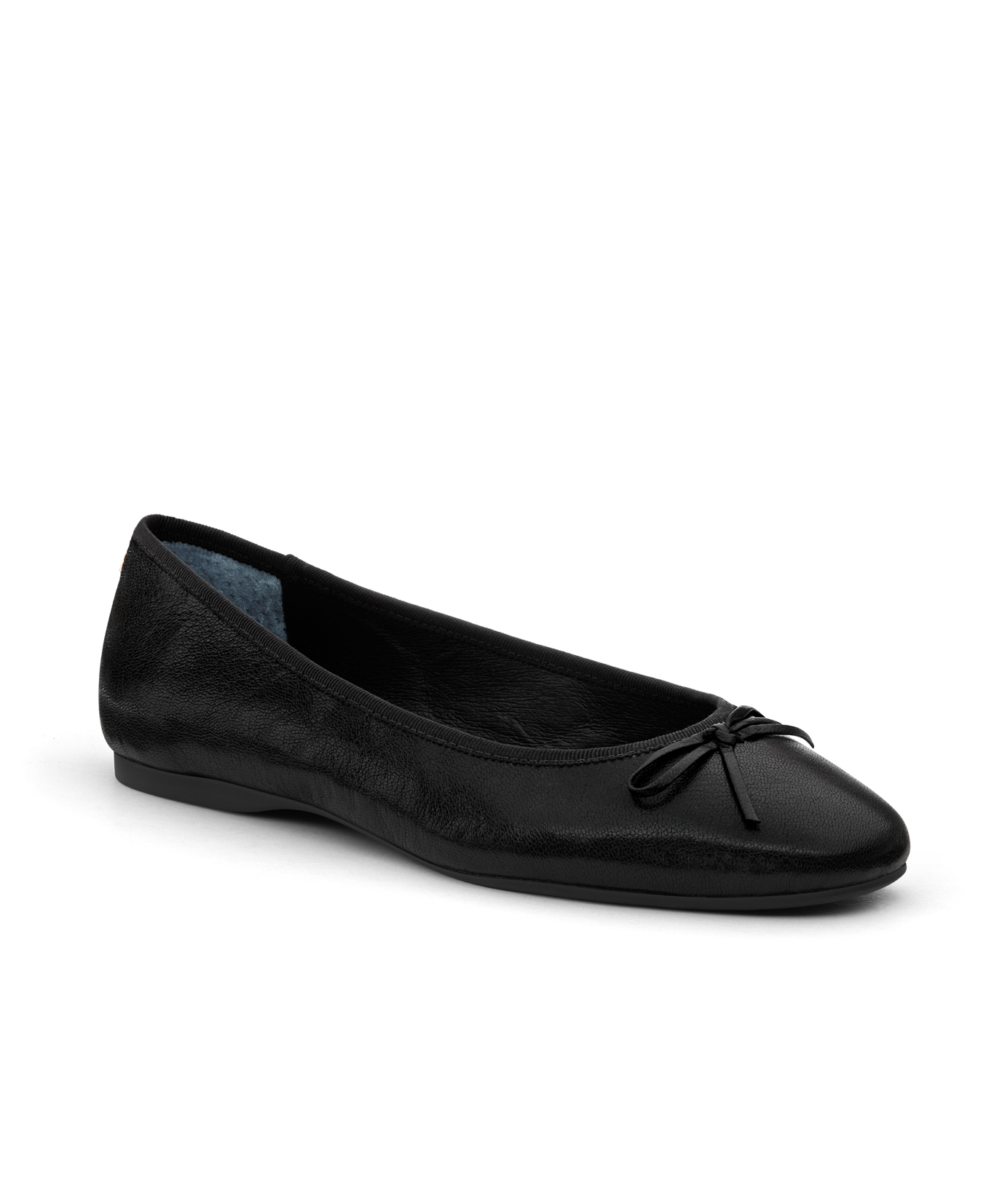 front 3/4ths view of the Hummingbird in Noir (black) leather