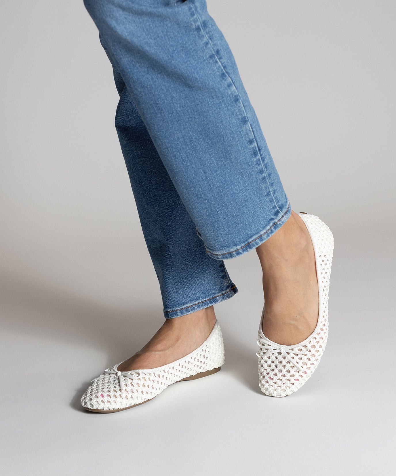 The Songbird - White Openweave