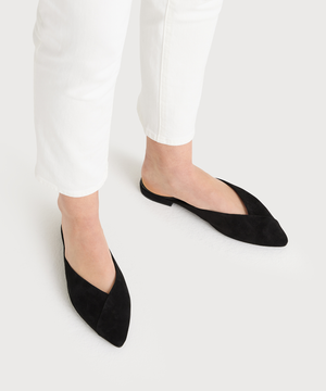 The Swan - Black