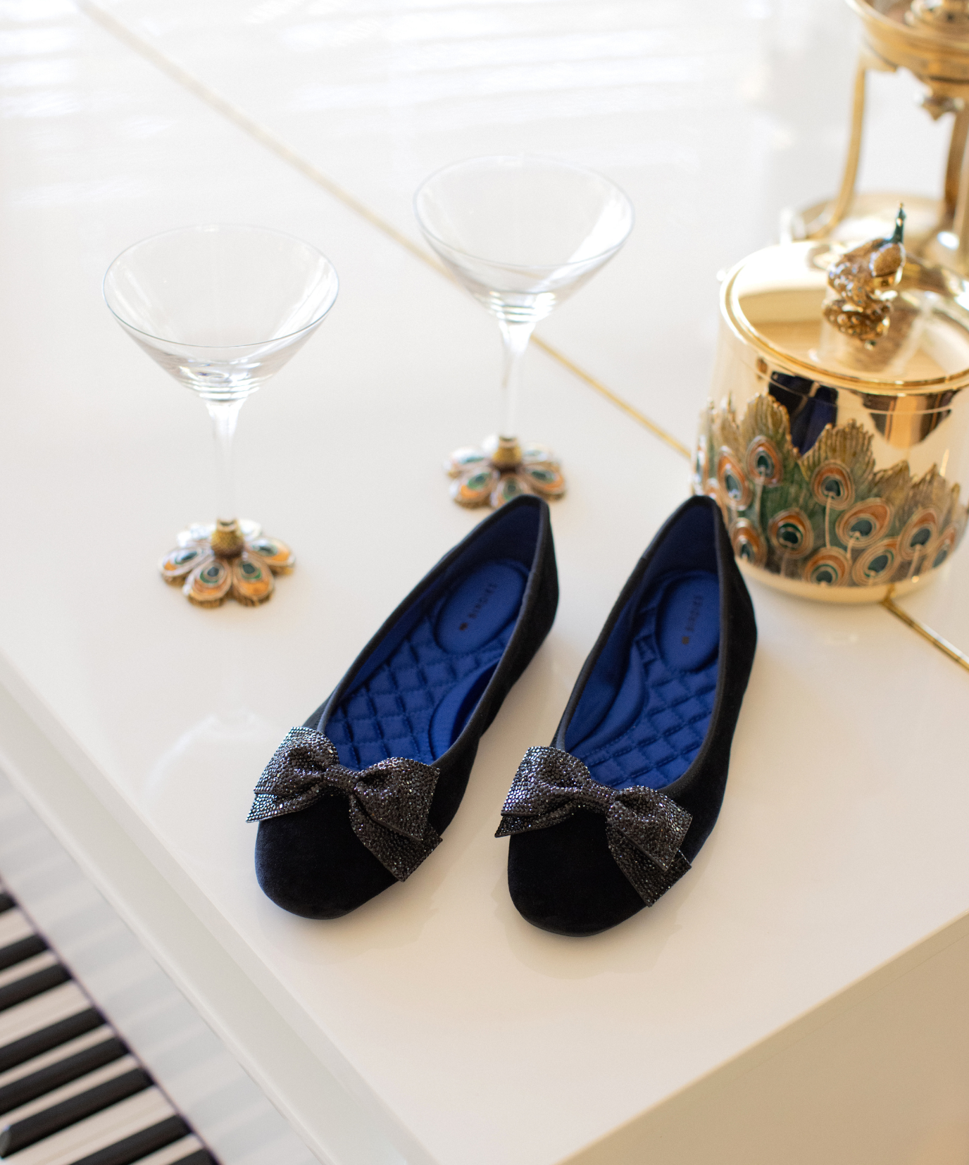 The Hummingbird Jewelry Bow - Black Velvet