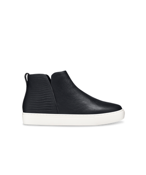 side view of the Falcon in Black Leather