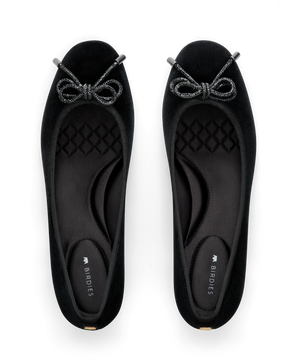 The Hummingbird 30 - Black Velvet Bow