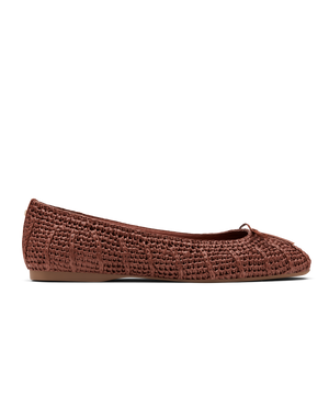 side view of the Hummingbird in Walnut (brown) raffia