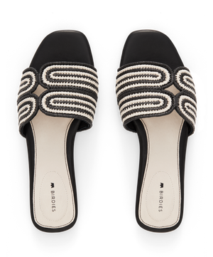 hover | top view of the Kiwi sandal in Black & white Raffia