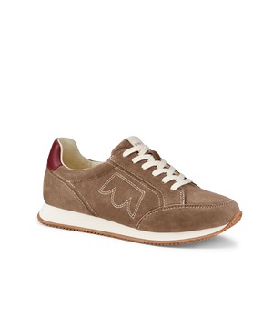 front 3/4ths view of the Roadrunner sneaker in Chai Spice (brown) Suede
