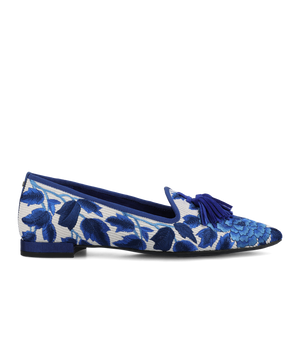 The Starfinch 15 Tassel - Empire Blue Teatime Embroidery