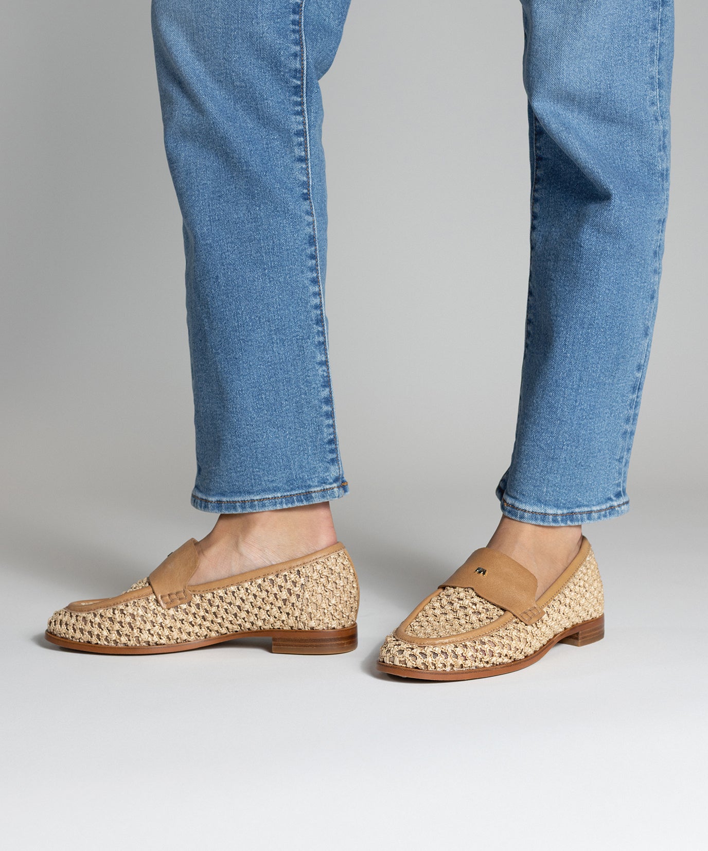 The Starling 20 - Tan Openweave