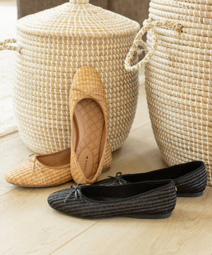 The Songbird - Black Raffia