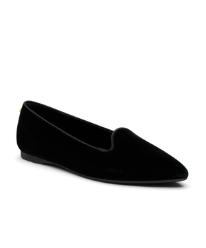 front 3/4ths view of the sparrow in black velvet