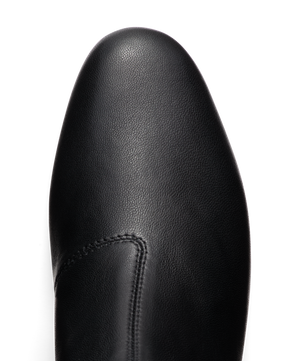 close up view of the Starling 50 bootie in Black Leather toe