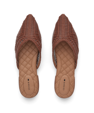 hover | top view of the Swan mule in cognac (brown) woven