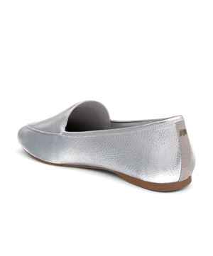 back 3/4ths view of the Vesper loafer in Silver Leather