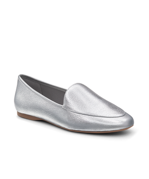 front 3/4ths view of the Vesper loafer in Silver Leather