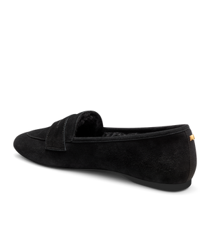 back 3/4ths view of the vesper in black faux fur