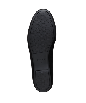 bottom view of the vesper in black faux fur